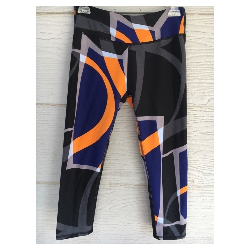 Fabletics • Workout/Yoga Cropped Leggings • Sz XS